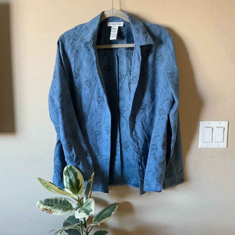Cute cardigan/button up shirt